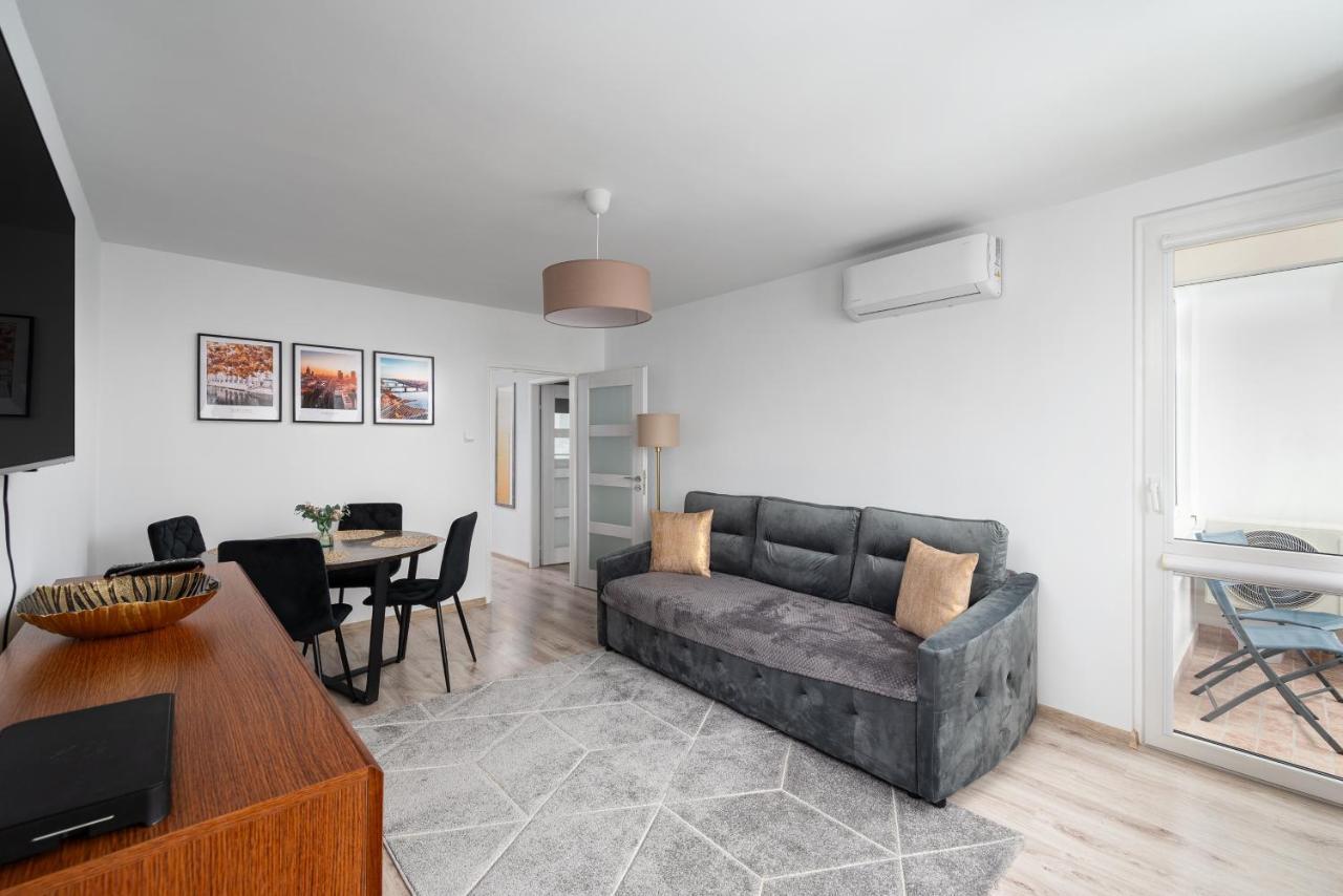 9Th Floor City View Apartment Варшава Екстериор снимка